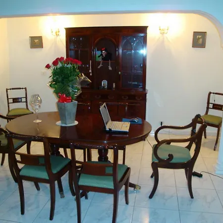 Villa Luxurious Violet