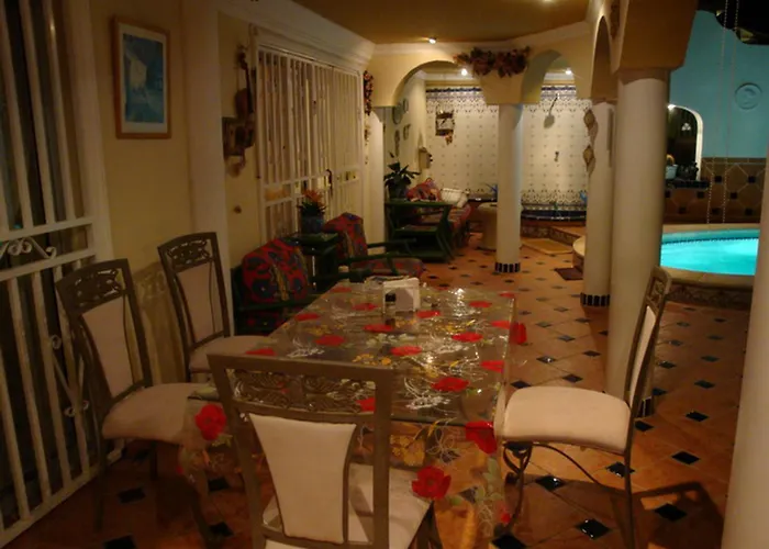 Villa Luxurious Violet